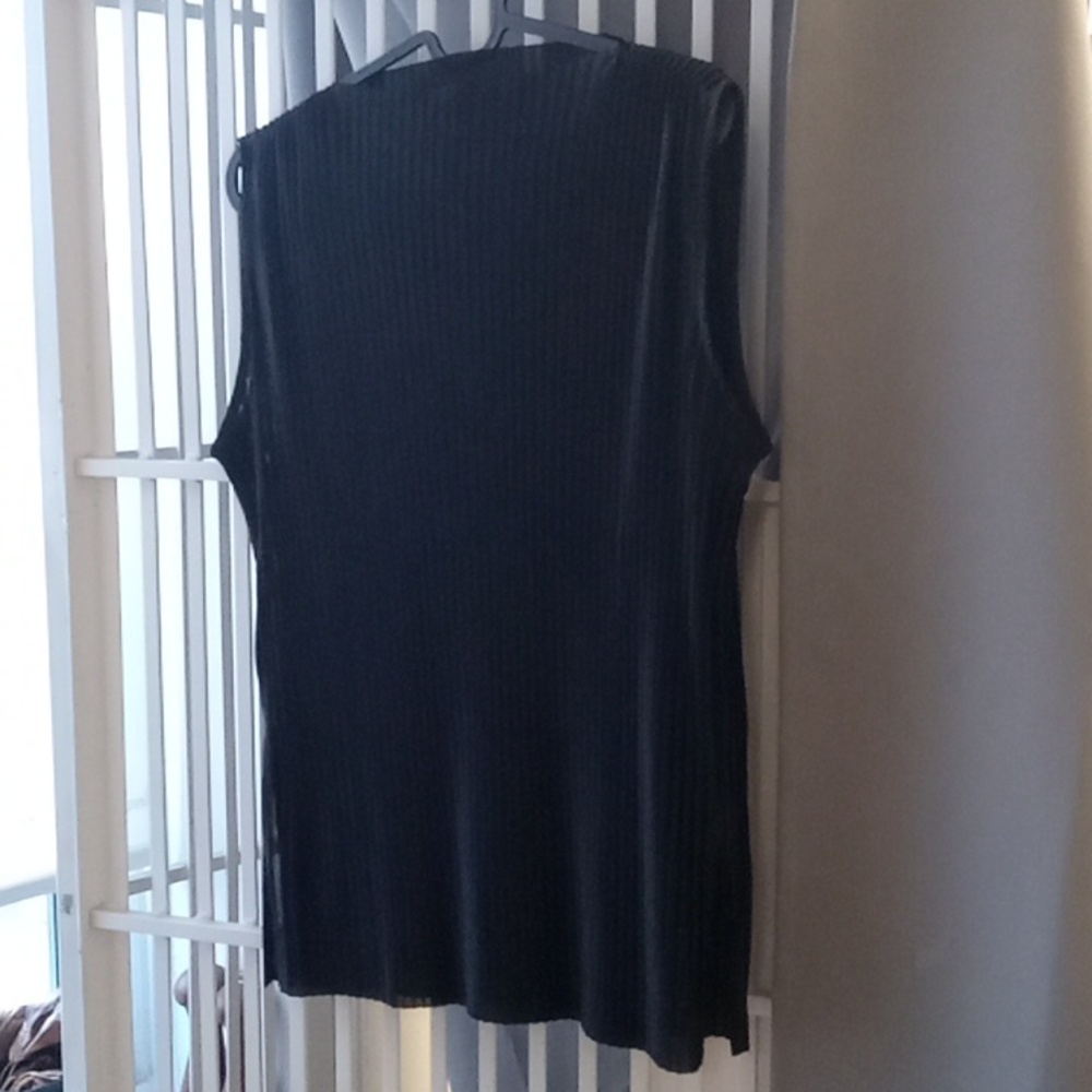 *last day - moving sale* NWOT COS navy pleated top size M